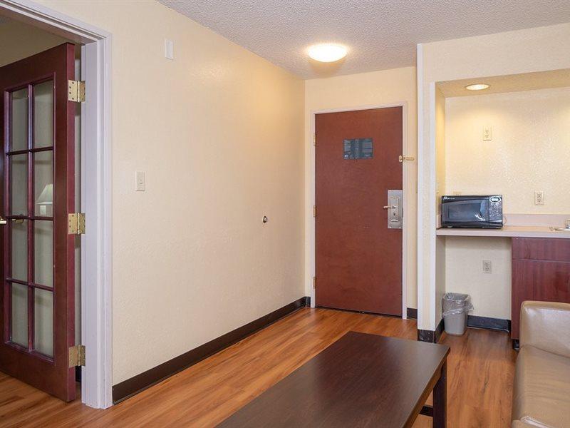 Red Roof Inn & Suites Indianapolis Airport Luaran gambar